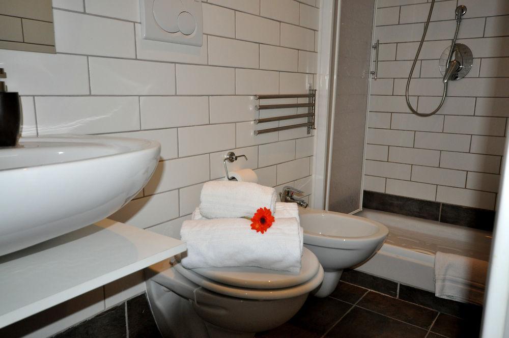רומא Le Suites Di Tevere Home מראה חיצוני תמונה