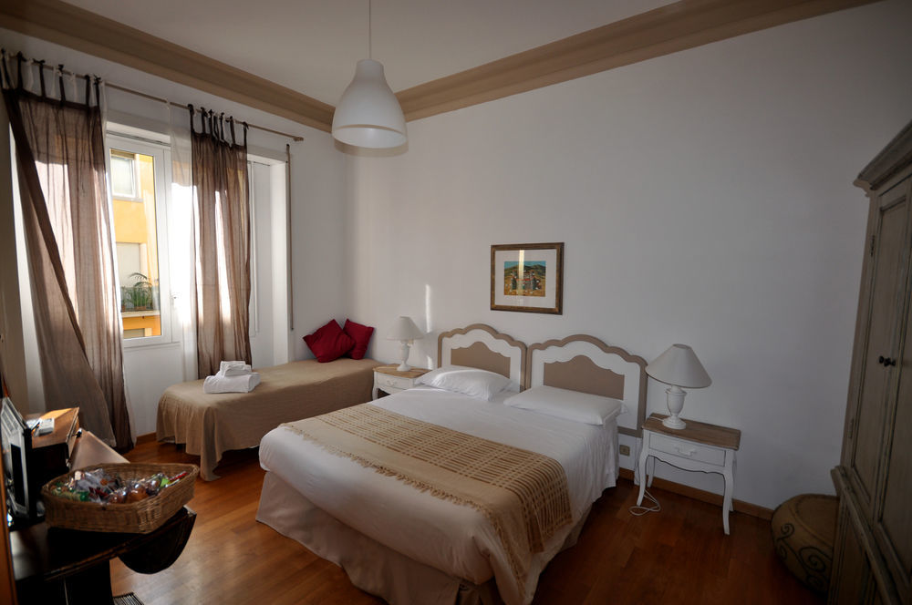 רומא Le Suites Di Tevere Home מראה חיצוני תמונה